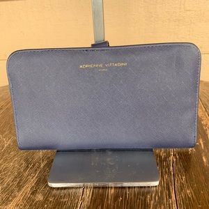 ADRIENNE VITTADINI STUDIO NWT LARGE NAVY WALLET